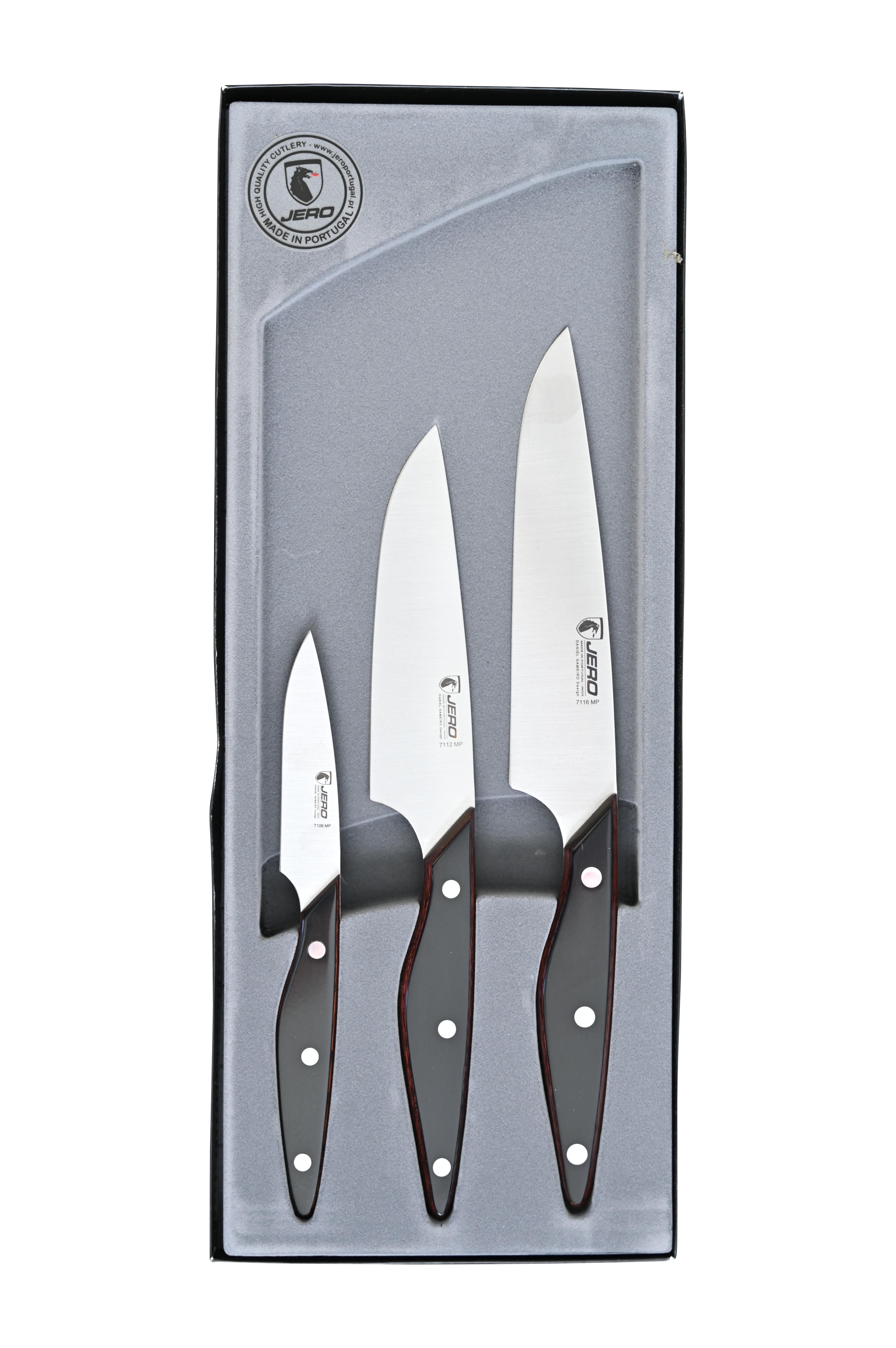 Chef's Essential Knife Set featuring chef and paring knives from Jero